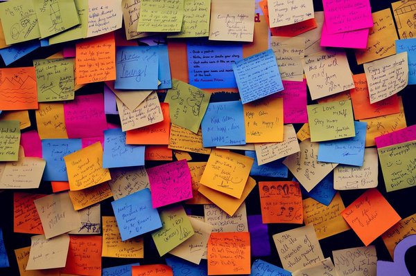 Post-it personnalisé : créez vos notes uniques en ligne